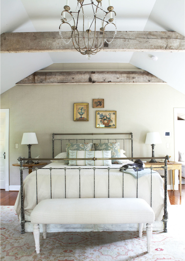 https://www.houzz.com/photos/historic-leesburg-farmhouse-bedroom-dc-metro-phvw-vp~1705878