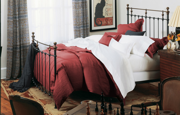 Charleston Queen size bed in Wrought Iron with Antique Brass