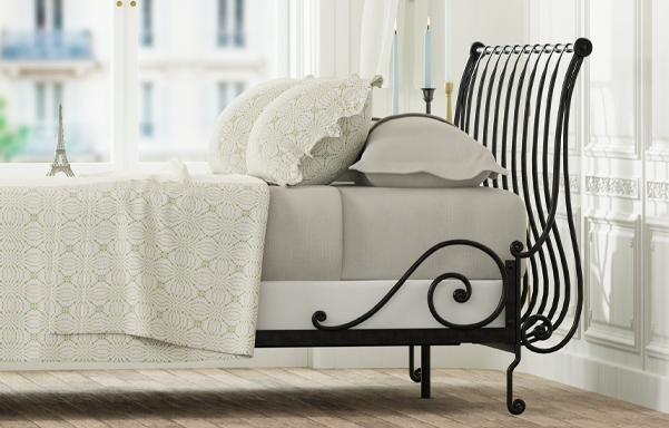 Paris Open Foot Bed in antique black