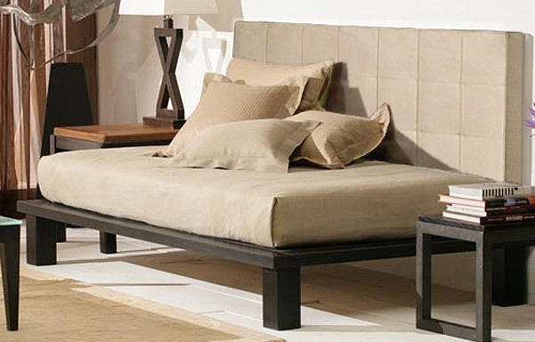 Solide daybed - espresso finish with cream micro suede backrest