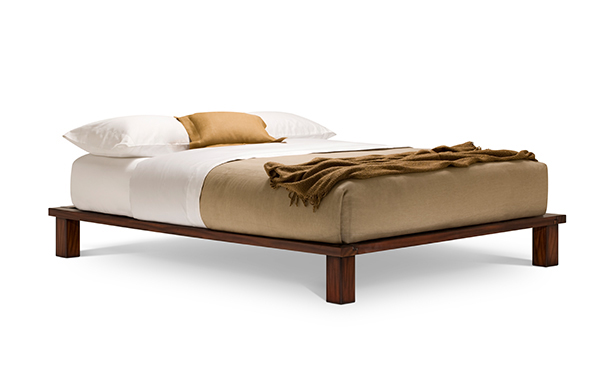 Solide queen platform bed – tiger mahogany