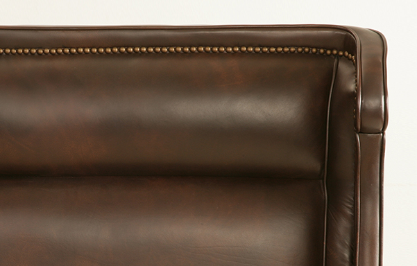 Wing bed vintage chestnut leather detail
