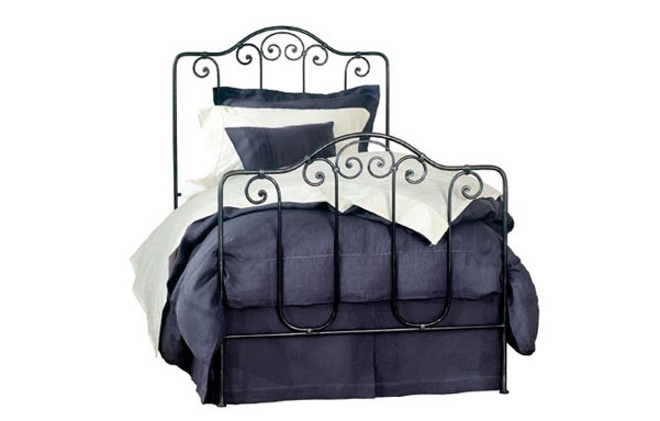 Breton trundle bed