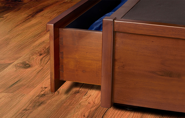 Mahogany storage bed dovetail drawer case detail