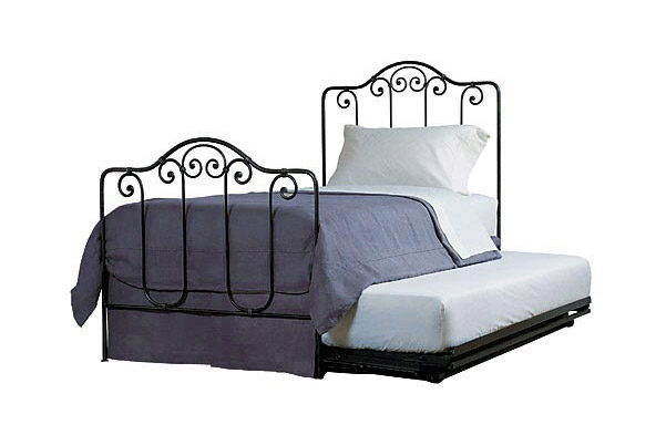 Breton trundle bed with trundle 