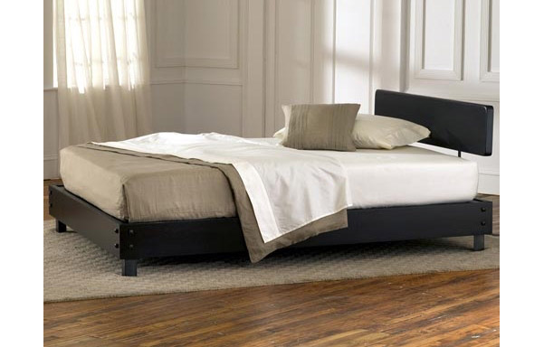 Maxion platform bed room setting