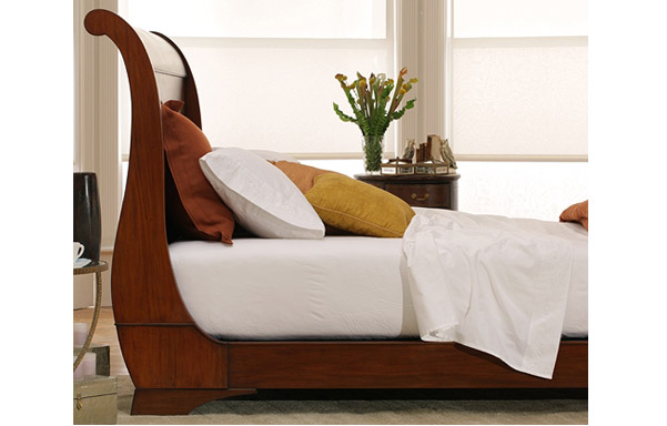 Sleigh platform bed medium mahogany finish
