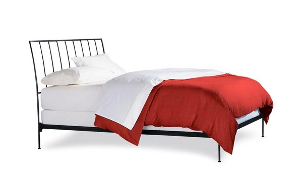 Milan bed with open footboard – side view
